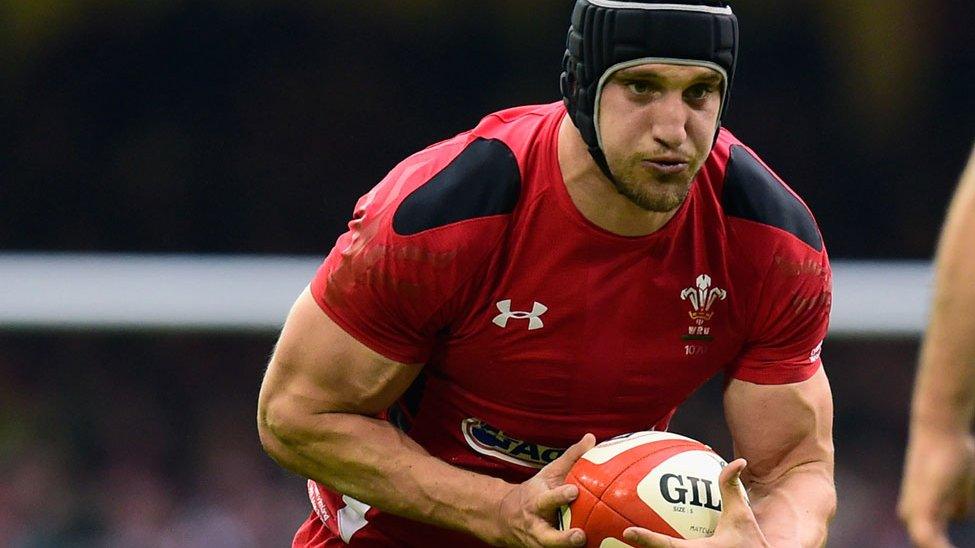 Sam Warburton in action for Wales