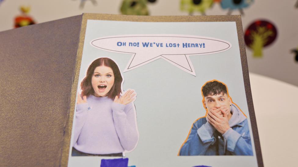 Lindsey and Richie looking shocked on the front of the card.