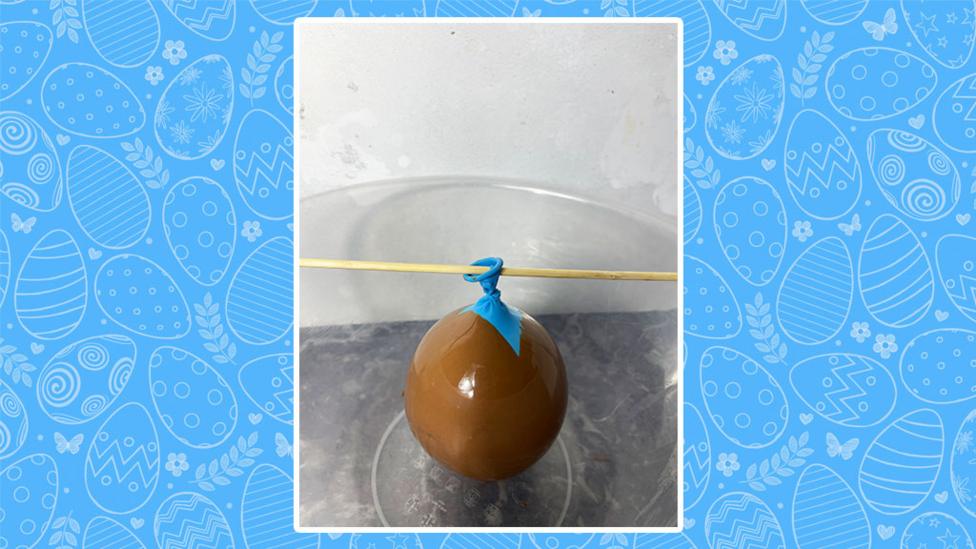 Step by step pictures to make Oli the Choc's Easter egg