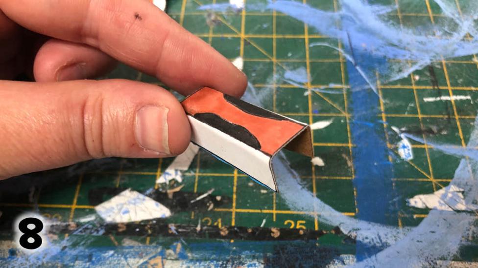 Puppet of Henry the dog from Blue Peter.