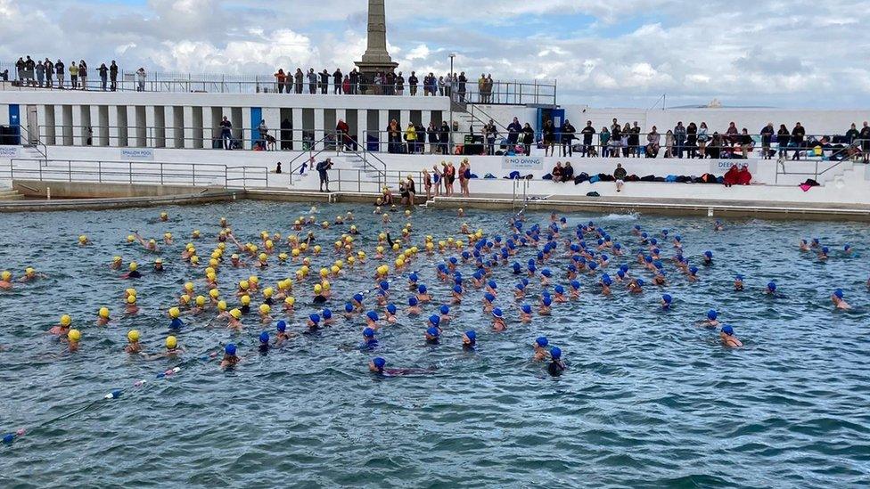 Swim For Ukraine synchronised swim