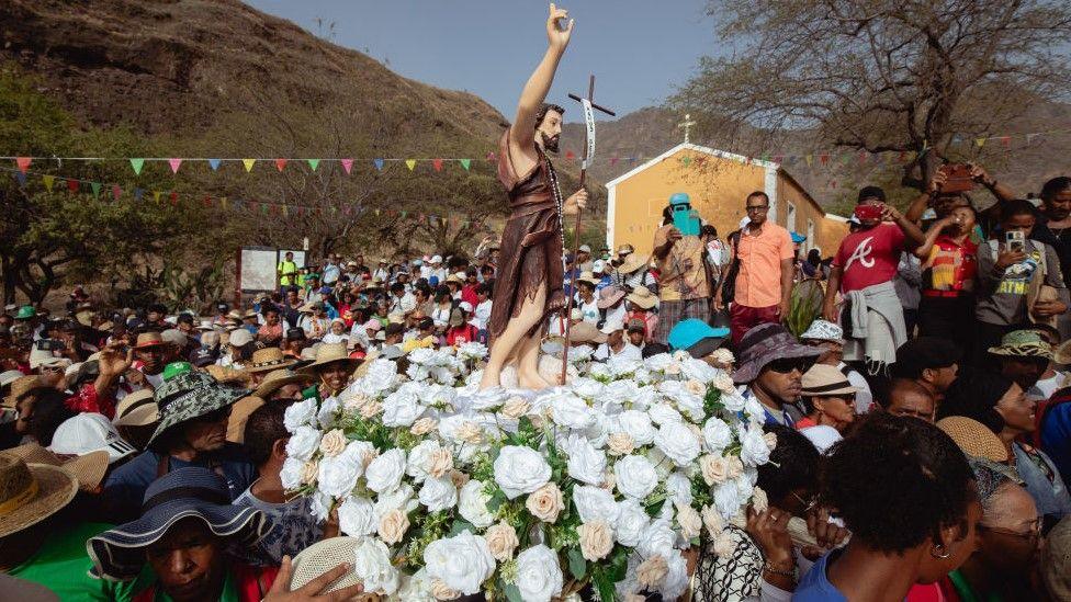 A large crowd of people take part in the pilgrimage in Cape Verde 