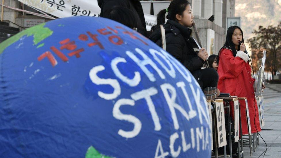 climate-change-protest-seoul.