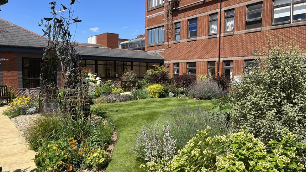 Bassetlaw Hospital garden