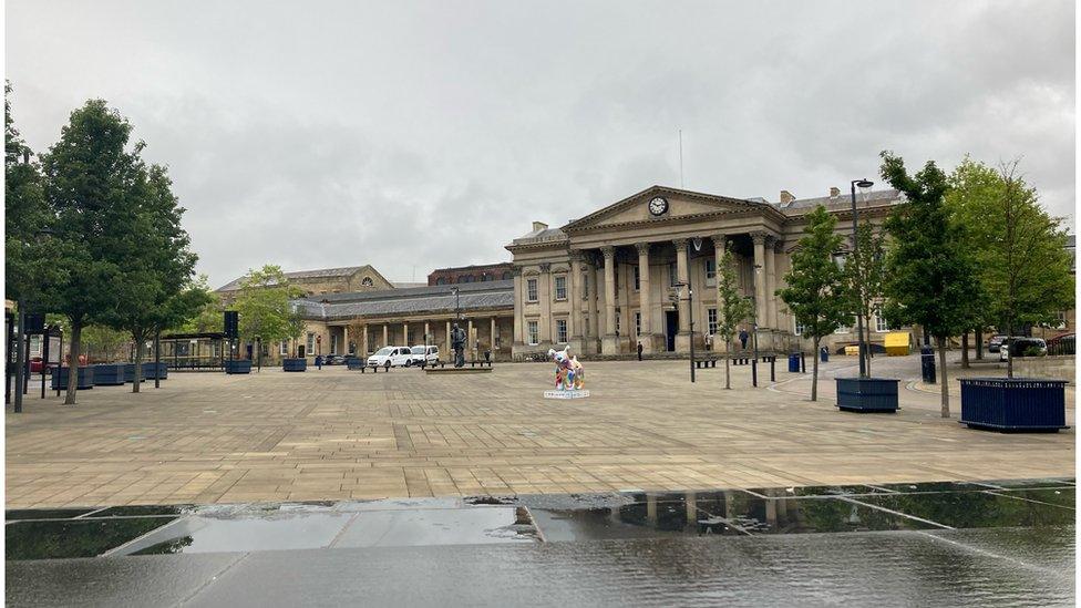 Huddersfield railway station