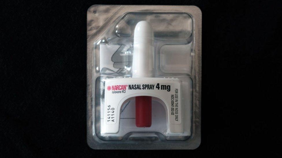 Photo of a 4 mg Narcan nasal spray