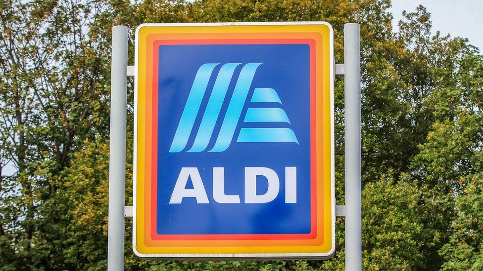 Aldi sign