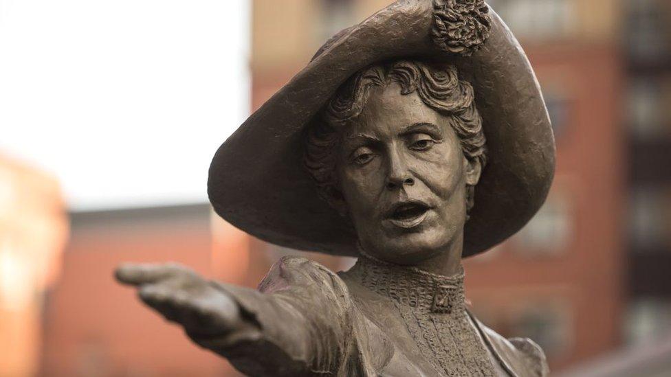 emmeline-pankhurst-statue.