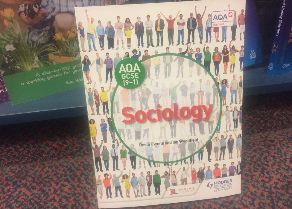 AQA GCSE (9-1) Sociology