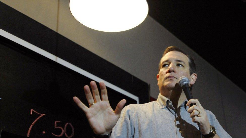 U.S. Republican presidential candidate Ted Cruz (R-TX) (C) speaks at a campaign stop at Union Jack"s Grill in Rock Rapids, Iowa