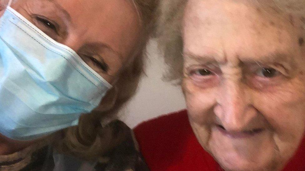 Lydia Marshall and her 91-year-old mother Dorothy McGuire