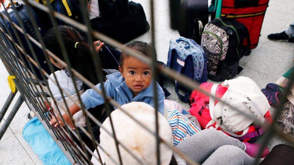 Venezuelan migrants queue to register their entry into Ecuador at Rumichaca, Ecuador, August 18, 2018