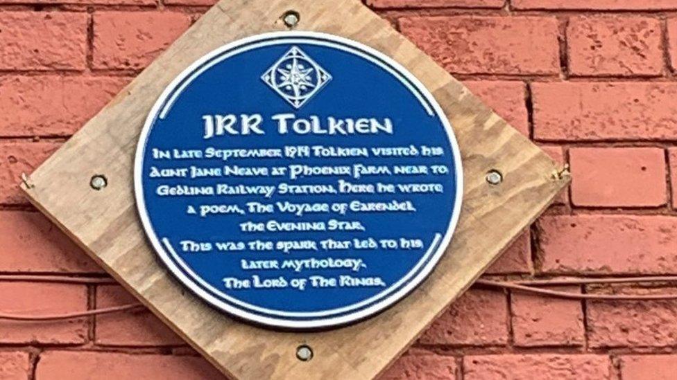 THe plaque