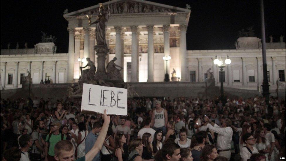 Protesters in Vienna (31 Aug)