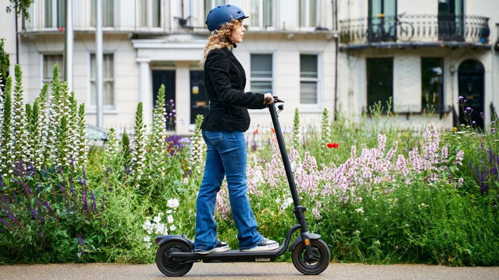 E-scooters being advertised for commuting despite UK road ban