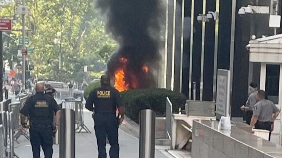 'Anti-ICE' army veteran started fire outside Manhattan federal building, say officials