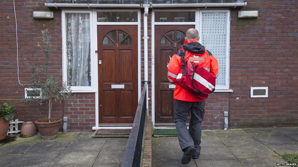 Postman approaches door