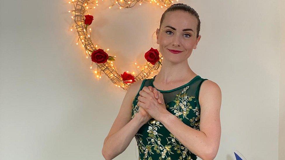 Hannah Batchelor running a class at the Stardust Dance Academy