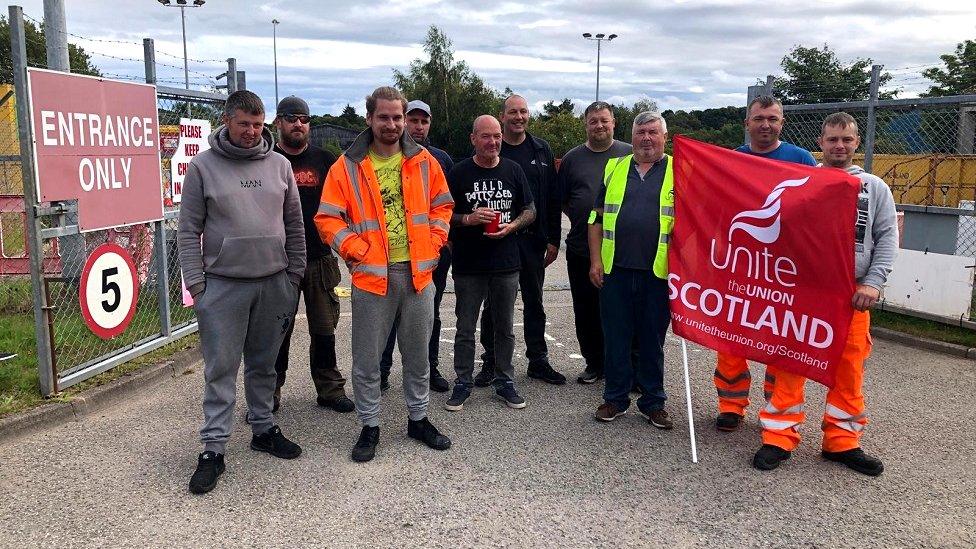 Alness picket line