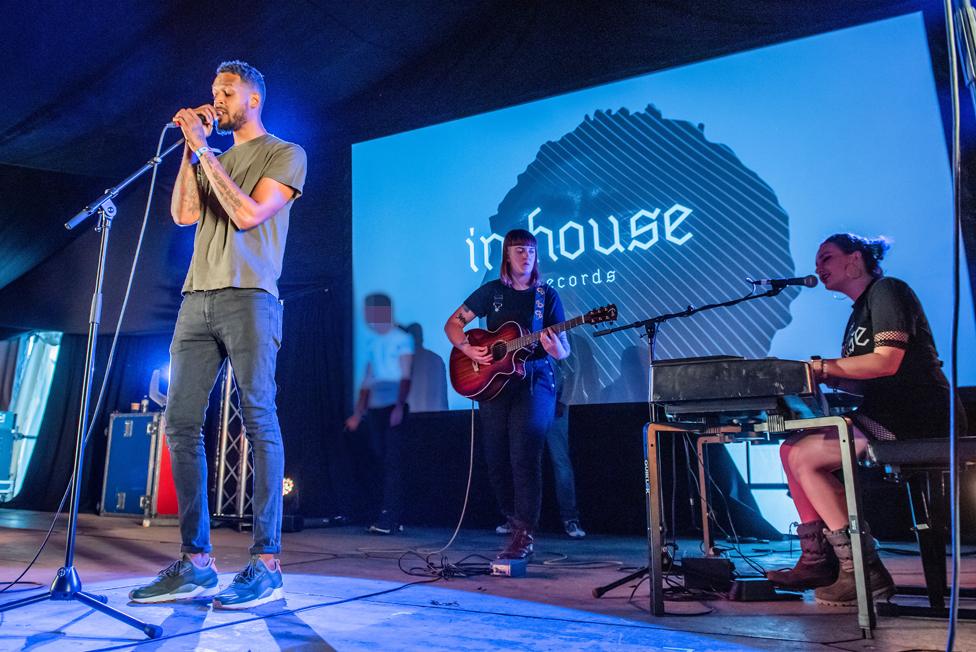 InHouse graduates performing at Latitude