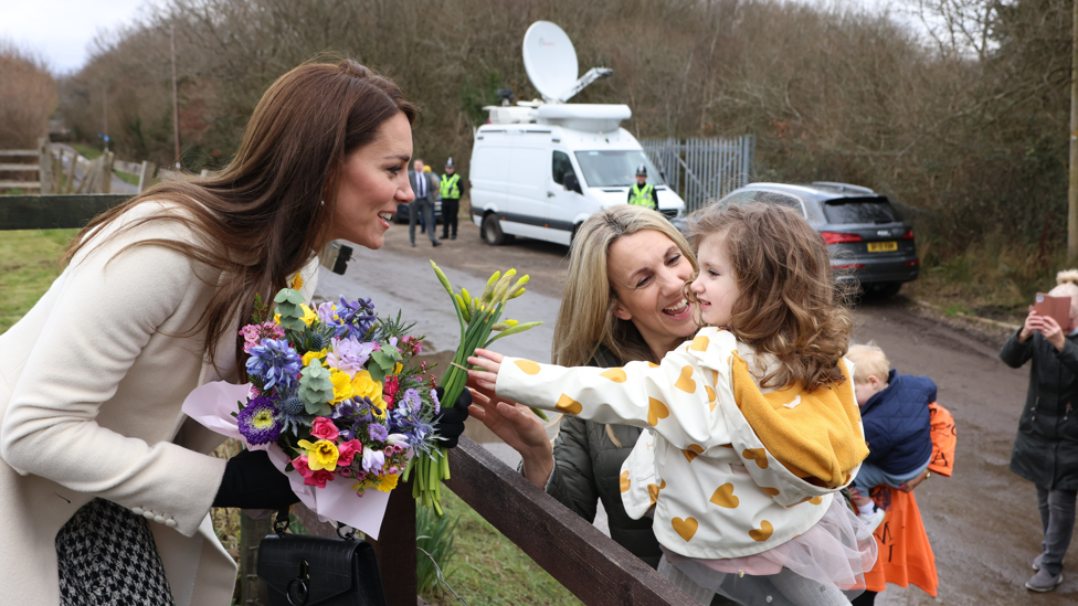 The Princess of Wales was given a bunch of daffodils by two-year-old Cora Phillips