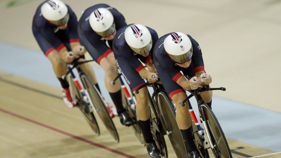 Women's team pursuit team