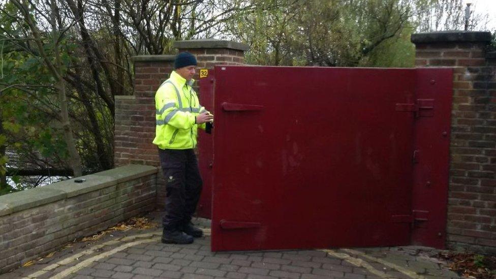 Flood gates at Yarm and Croft