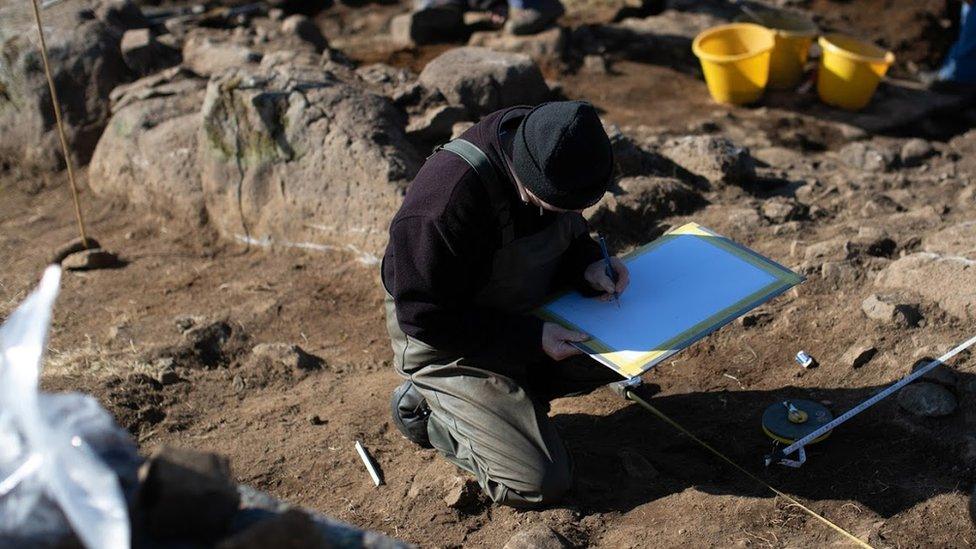 Archaeological dig at Blackmiddens