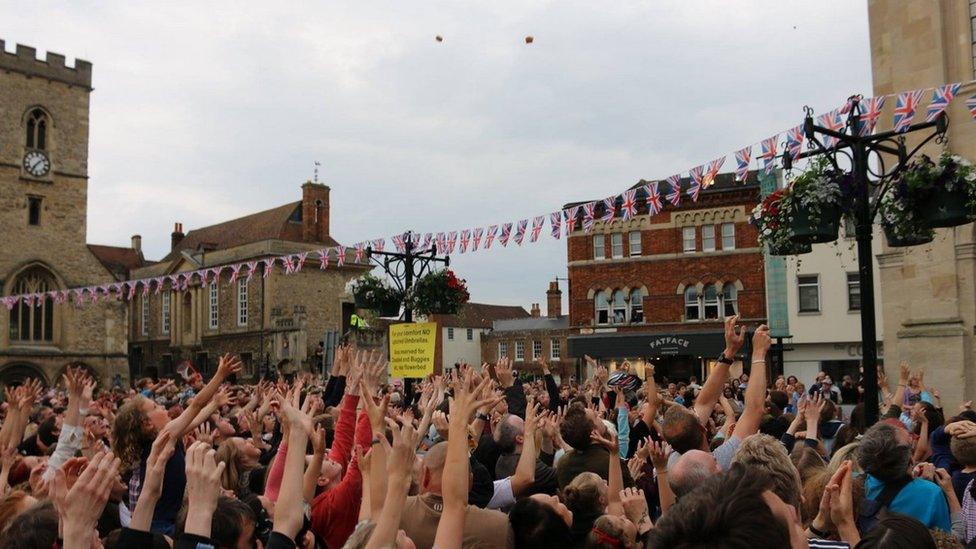 Abingdon bun throwing