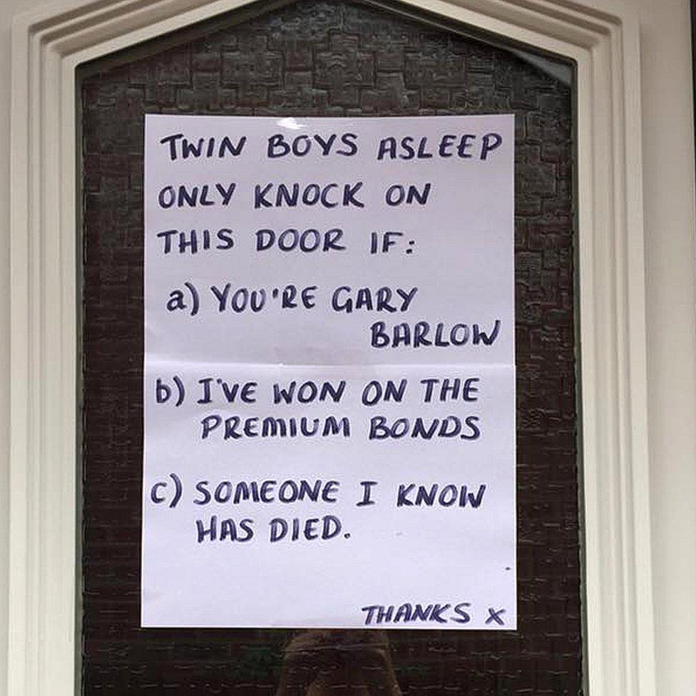 Gary Barlow sign on door