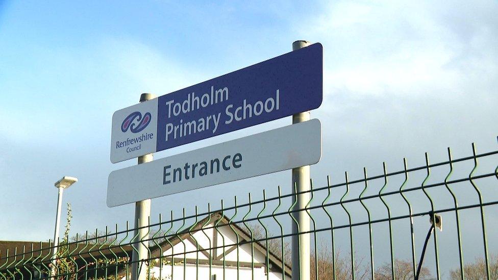 Todholm Primary sign