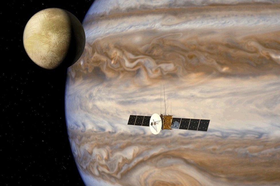 Artist's impression of Juice at Jupiter