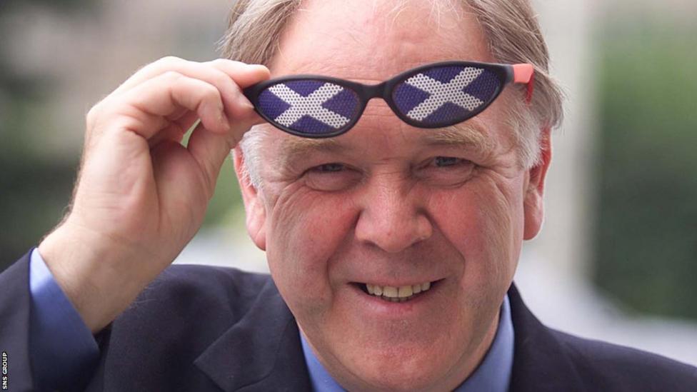 Craig Brown: What did former Scotland manager mean to you? - BBC Sport