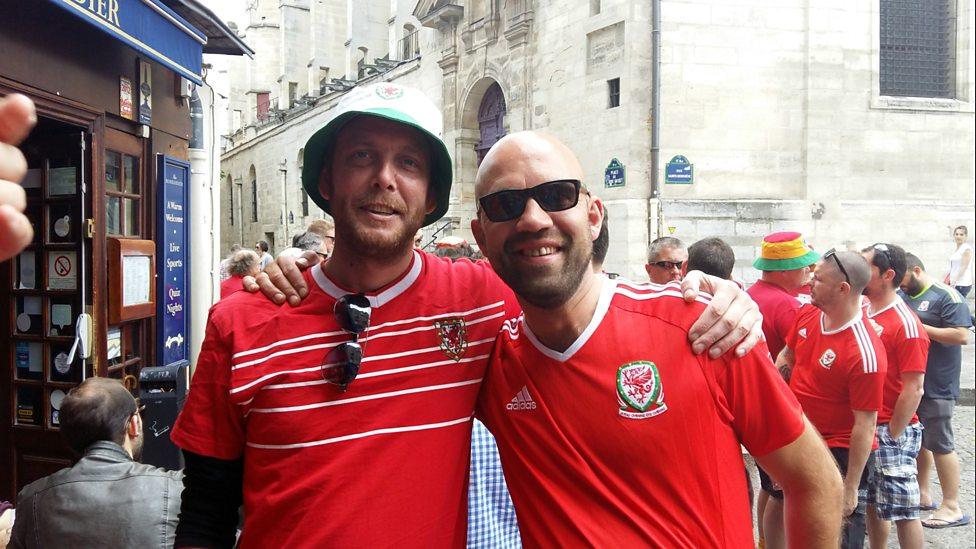 Cefnogwyr Cymru yn Euro 2016