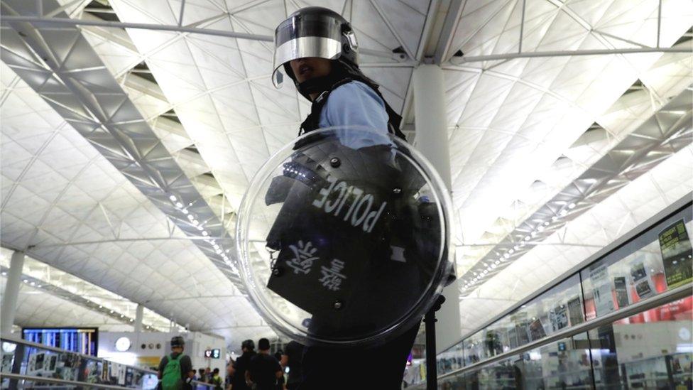 Hong Kong policeman