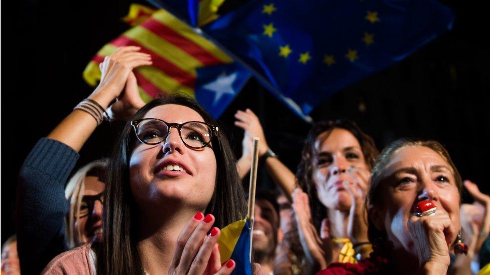 Crowd awaits election results in Barcelona