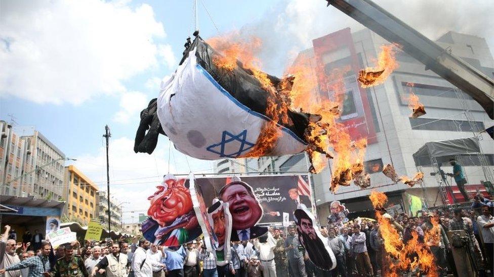 Israeli flag burned in Tehran (31/05/19)