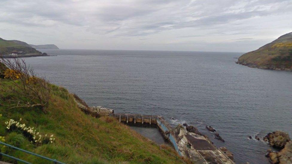 Old swimming pool at Spaldrick Beach