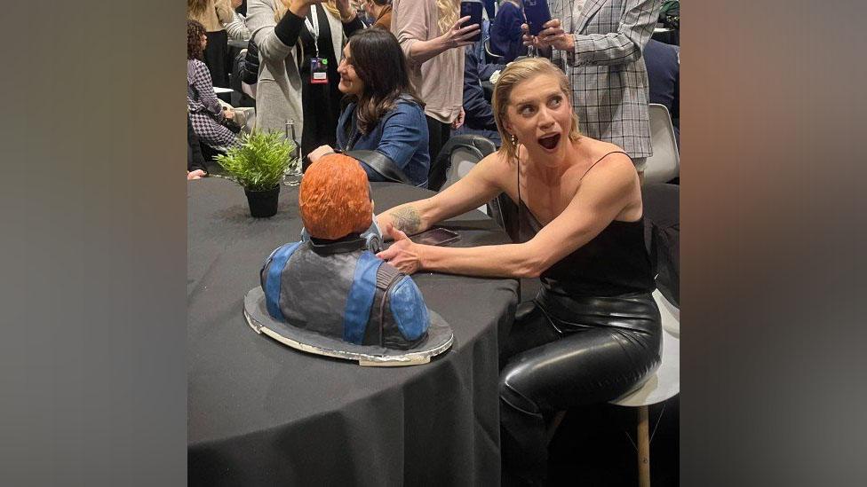 Katee Sackhoff and the cake