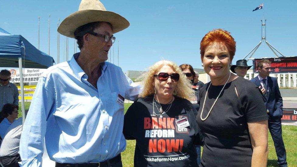 Brett Fallon (L) with One Nation leader Pauline Hanson (R) at bank rally in Canberra