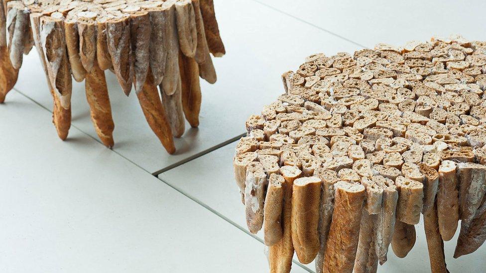 Baguette tables