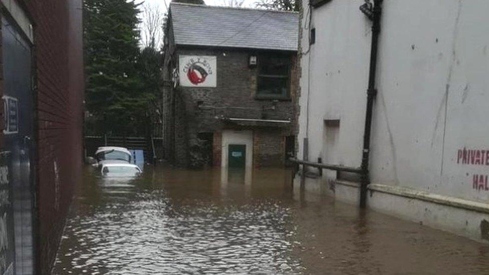 Clwg y Bont, Pontypridd