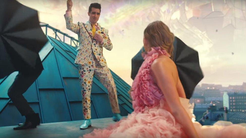 Brandon Urie in Me! video shown on rooftop with Taylor Swift