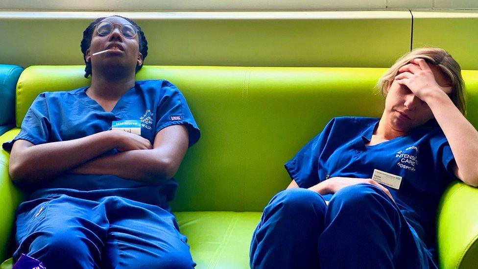 nurses-sleeping.