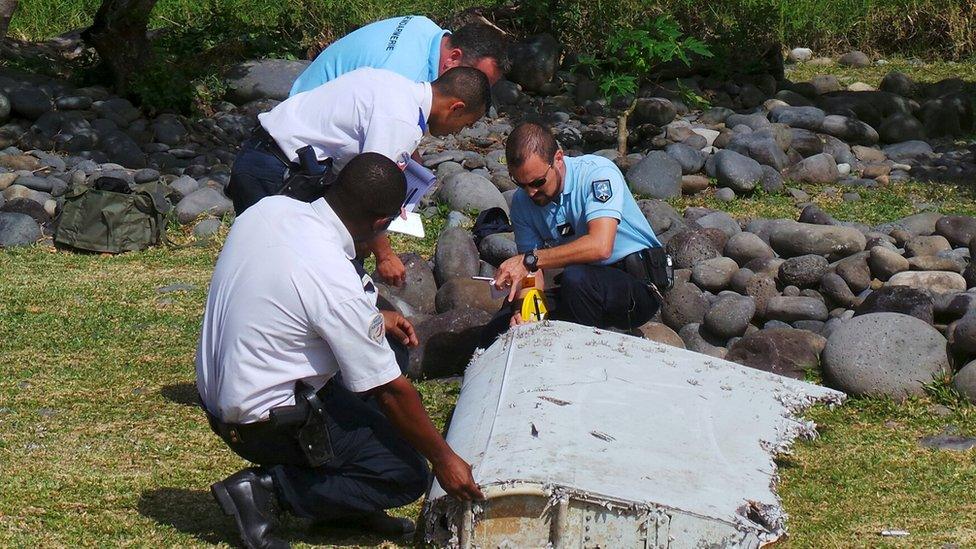 MH370 wing