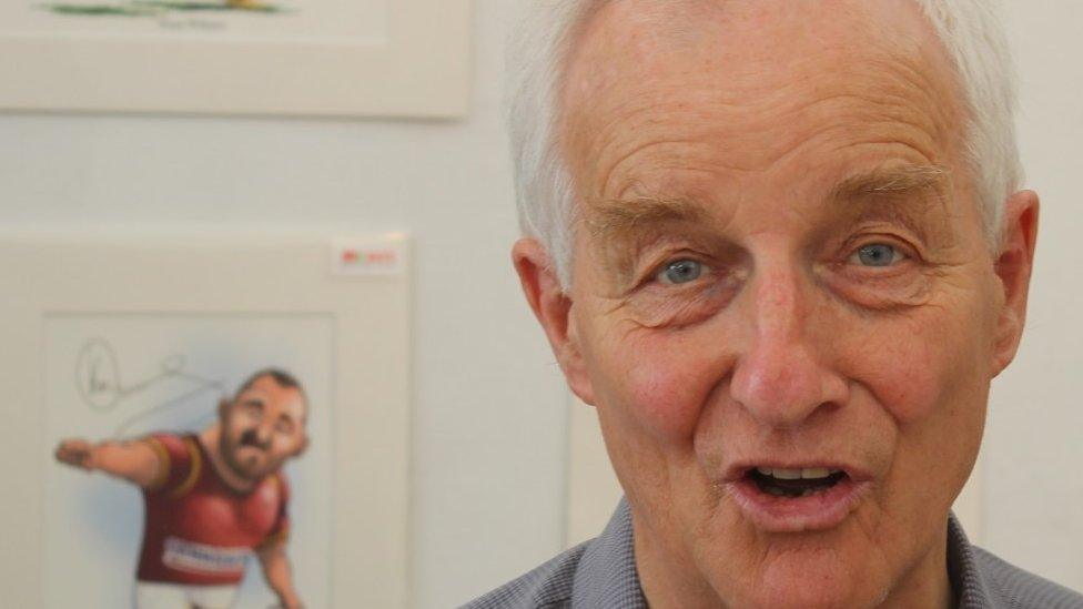 Ffred Ffransis: 'Gogoneddu drylliau a thrais.'