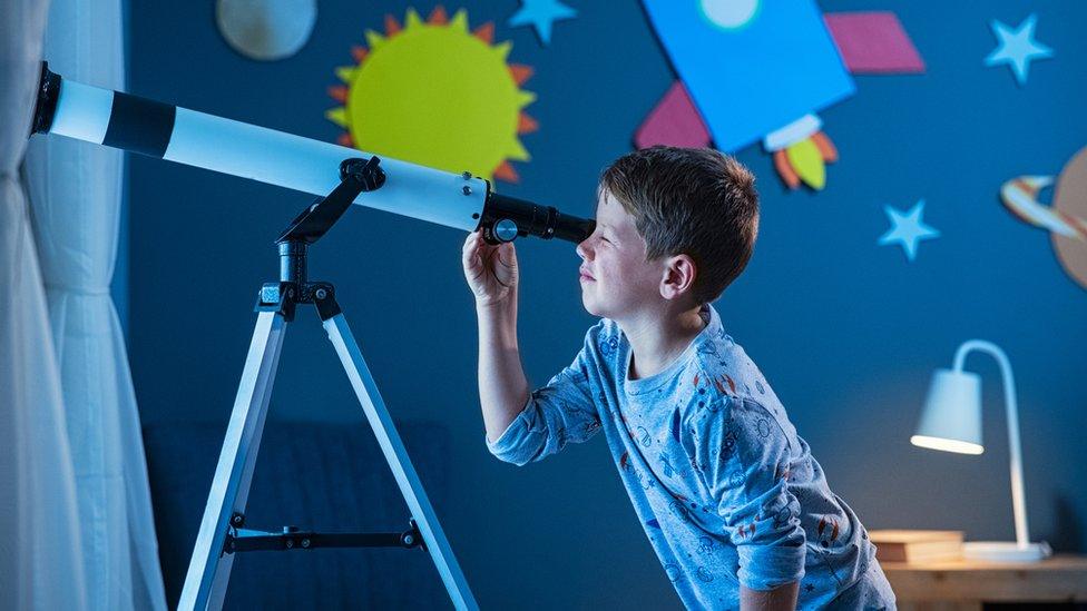 boy-using-telescope.