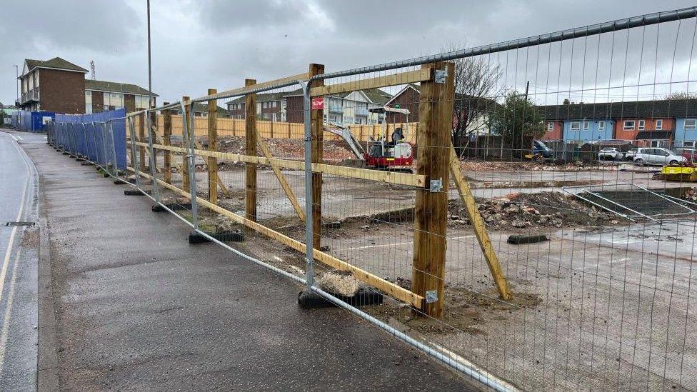 Hoarding and brownfield site of The Conge, Great Yarmouth