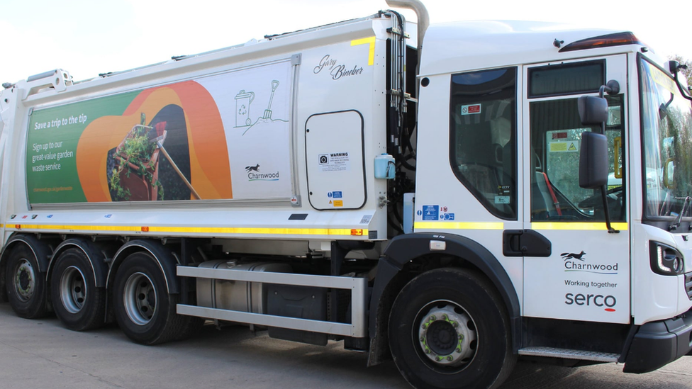 Serco bin truck