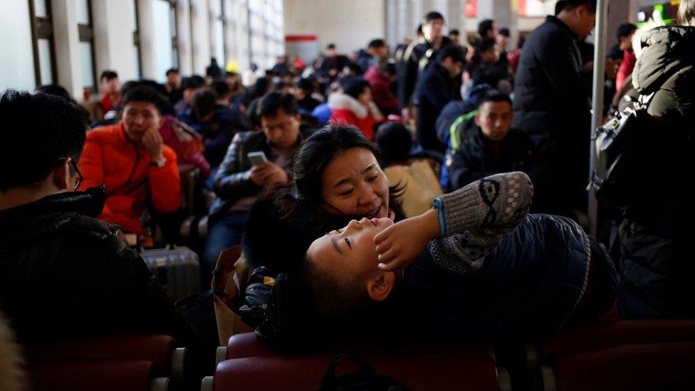 Crowds of Chinese travellers waiting for their trains at Beijing Railway Station in Beijing, China, 22 January 2017.